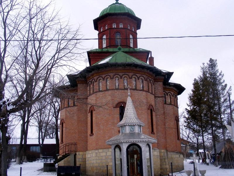 Biserica - exterior